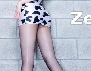 Beautyleg – Momo的定制白丝，给你的眼睛开个小party吧！