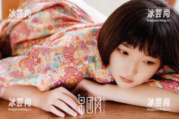 GIRLT果团网 - 美图套路深，裴希西的网袜让我不知所措，哦，神奇的眼睛！