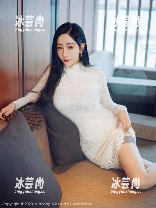 HuaYang花漾 - 大胆猜测，心妍小公主挺会玩，白裙写真心机真的不少。