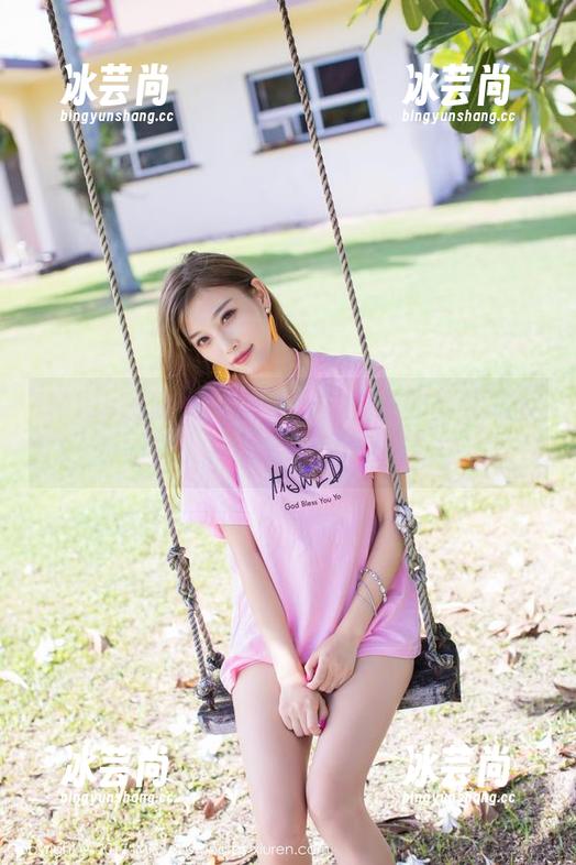IMiss爱蜜社 - 看不够？免费的杨紫嫣套装图集，要不要一口气刷几遍？