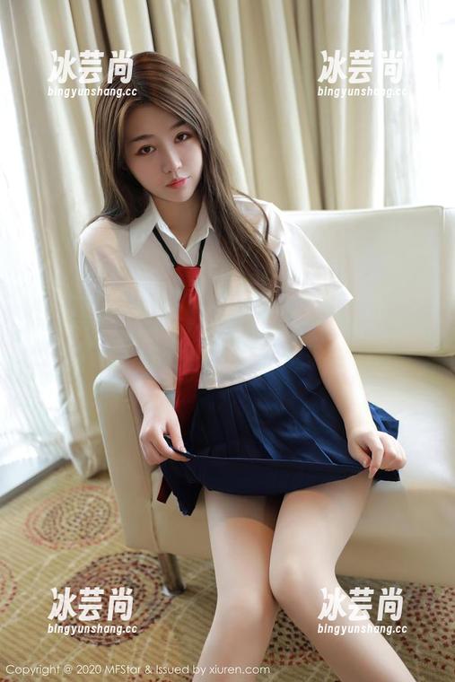 MFStar模范学院 - 冯木木LRIS的作品：体操服里的小宇宙