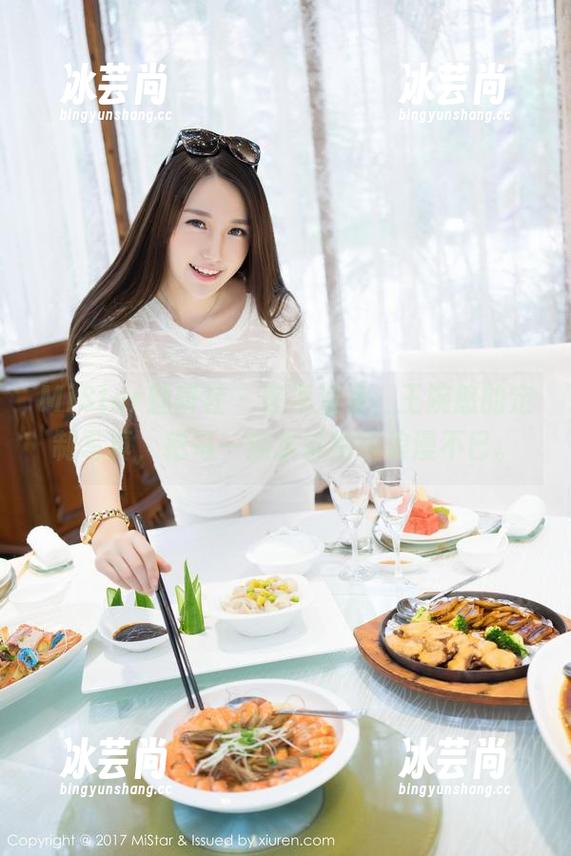 MiStar魅妍社 - 在海浪旁，王婉悠的定制写真，把每一滴水都拍得浪漫不已。
