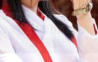 MiiTao蜜桃社 – 木楠Nan白裙大作战：作品集分享，让人想知道她到底有多少种走路姿势！