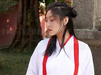 MiiTao蜜桃社 – 反正都是网盘里的东西，缇娜美Tinami泳衣一张接一张，谁能拒绝下载呢？