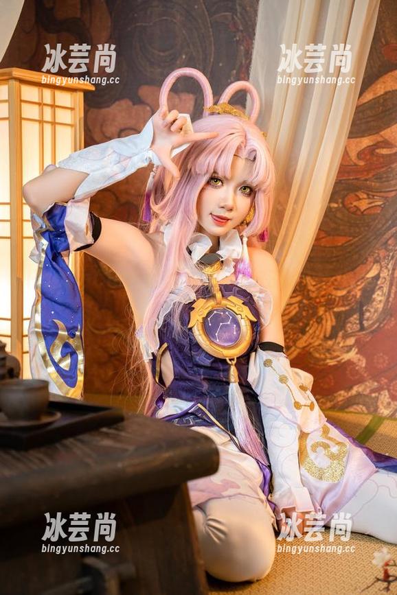 PoppaChan PoppaChan的豹纹cos:在野性与优雅之间摇摆