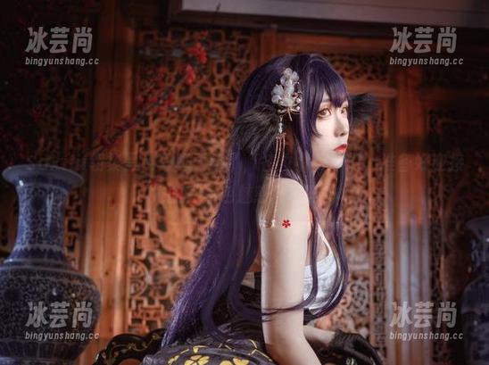 Sakiiii翎柒黑色写真更新了，各位小伙伴们，准备好迎接她的“黑色魅惑”了吗？