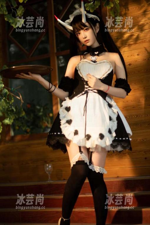 Shika小鹿鹿 看Shika小鹿鹿怎样驾驭旗袍写真,谁说她只能是学姐?