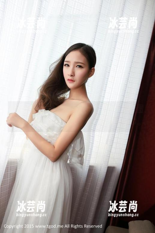 TGOD推女神-宛恩miyu TGOD推女神 - 看宛恩miyu的毛衣套图,让我想起小时候那个总是打结的围巾。