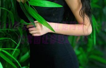 TuiGirl推女郎 – 不止是网袜，王根星熙的套图让你眨眼思考