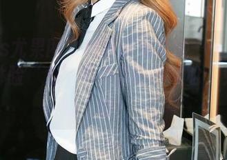 UGirls尤果网 – 穆菲菲兔女郎—一组照片让你体验‘兔’不及防的小尴尬，免费送哦！