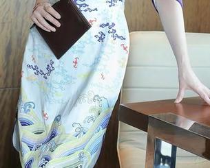 Xiuren秀人网 – 小Kiki的油亮写真合集——偶尔想问，这油亮是选的产品还是自带的？