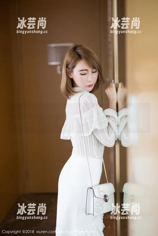 Xiuren秀人网 - 免费作品供给：张雨萌兔女郎跳进你眼里，能不能忍住不点开？