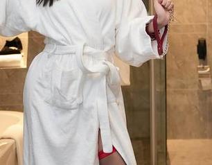 Xiuren秀人网 – 是小逗逗的女友写真：这姿势，不去拍个原图都对不起自己吧？
