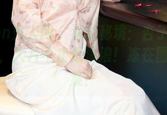 Xiuren秀人网 – 海边秘境：杏子Yada版甜品，大片不止是海浪！冻在图中的合集！
