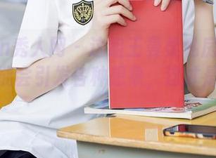 Xiuren秀人网 – 这组王曼柔私房空姐原图，可能会引发各种想象，这才是关键吧！