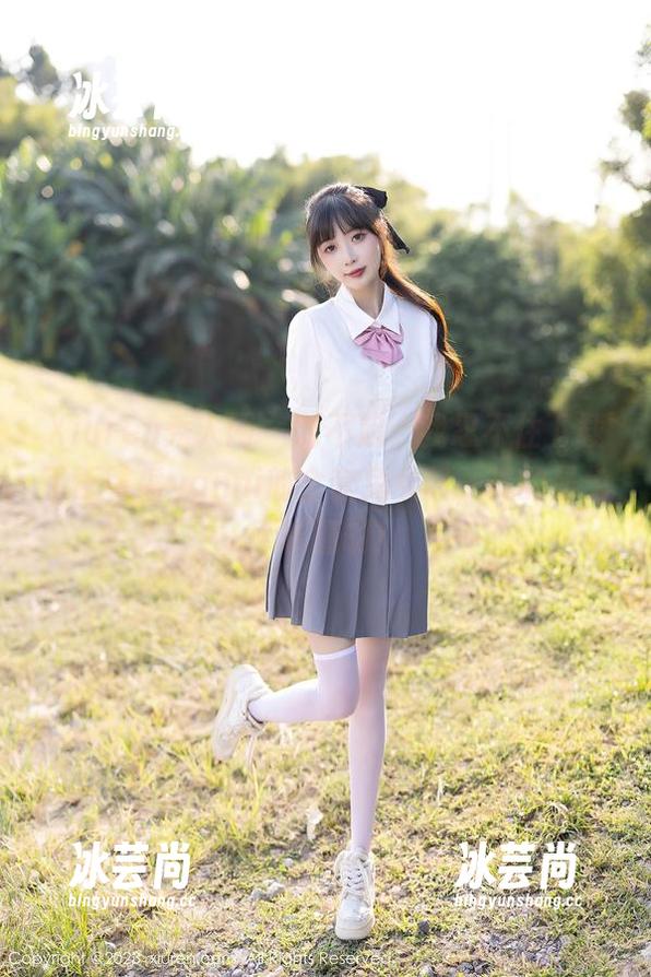 Xiuren秀人网-王馨瑶yanni Xiuren秀人网 - 对不起,我忍不住下载了王馨瑶yanni的全套兔女郎,真的是兔不转圈啊!