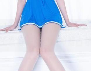 beautyleg – 最新Yvonne女王大片：她的王宫好像被自拍神器占领了？