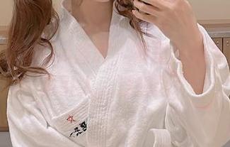 高清里的miko酱吖，裤里丝竟然能这么吸引人，没想到！