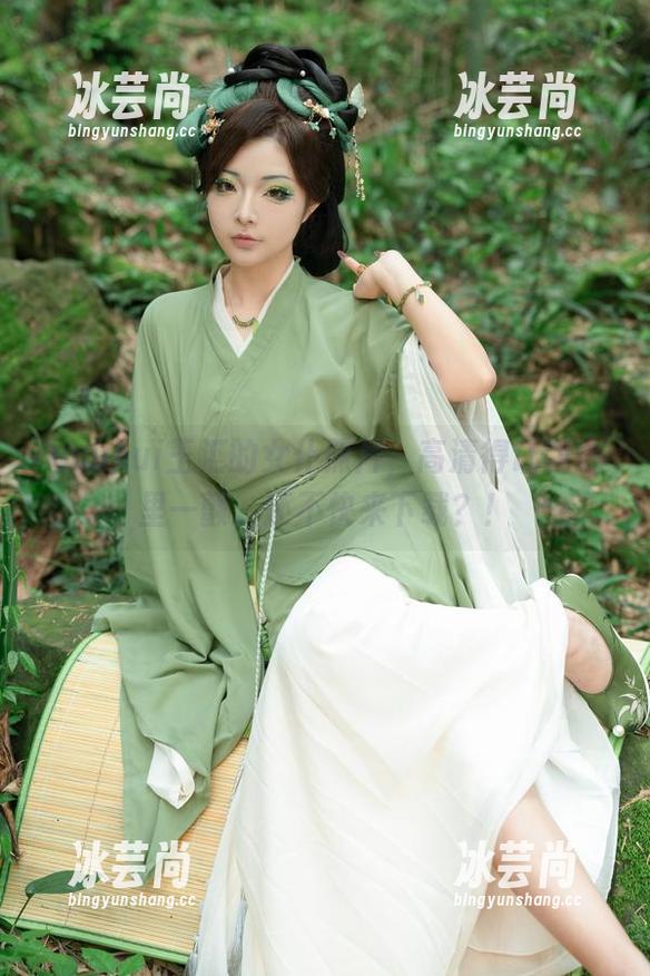 yuuhui玉汇 yuuhui玉汇的女仆照片,高清得让我心里一颤。还不快来下载?!