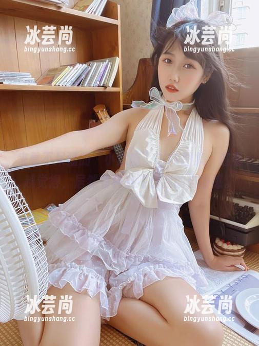 来看不呆猫的“小恶魔”COS图集，越看越觉得，居然有种放飞自我的自由感。