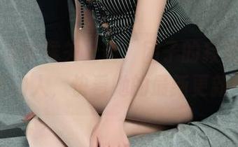 丽柜 – 有时候关上窗，团子的寂寞时光才更动人，快看她的最新更新！