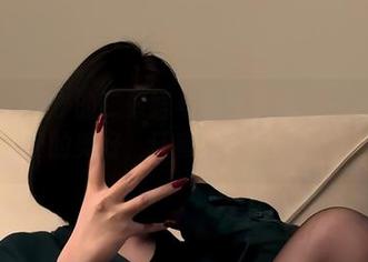 微密圈 – 保守的二舅妈与黑丝私房：一点不经意的美好，还有谁不爱呢？