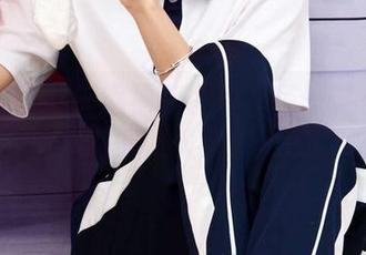 初夏女神 – 安妮福利图包：每一幕都是隐晦，剧情让人欲罢不能。