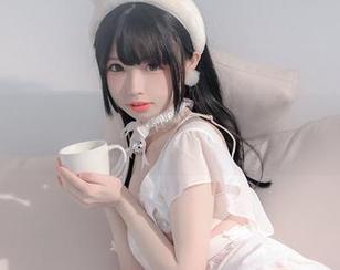 在线看十万珍吱伏特的兔女郎造型合集——白丝和兔耳朵的完美组合？