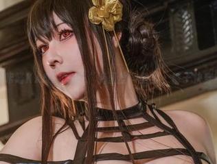 赶紧下载咔喵KANEKO的“裤里丝”全集，裤子快穿不下了！