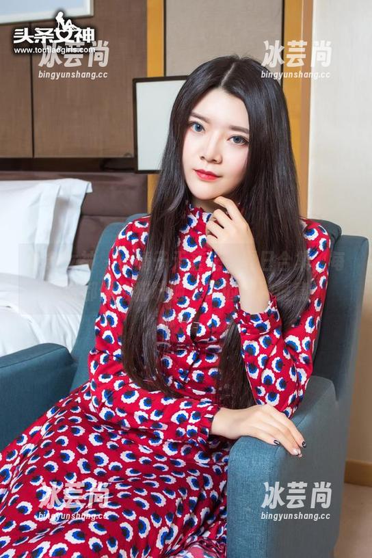 头条女神-小晴子 头条女神 - 小晴子无圣光,夏日合集,每一张都像给猫咪晒太阳的那种惬意!