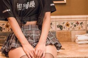 头条女神 – 美图启动，苏菲菲的秘书辞职，分享点外星人思想！