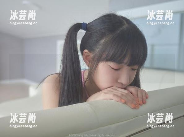 姜仁卿(강인경)的私房美图：这个新款迷你，真的让人一秒陷入那个小宇宙！
