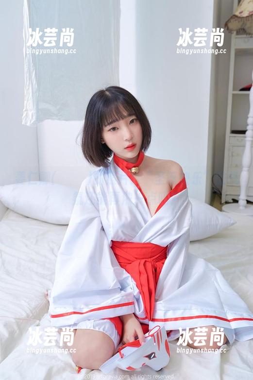 姜仁卿(강인경)的照片：“圣诞快乐”的气氛还能再浓一点吗？