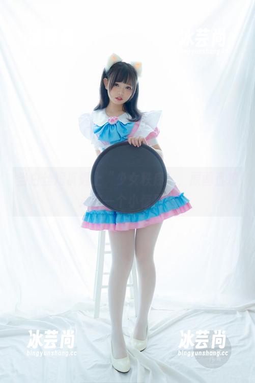 当白丝短裤遇上“少女秩序”，原图直接送您一个小惊喜！