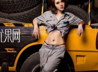 尤果网 – 更新了！果果的美图，真让人好奇她的厨房到底发生了什么？