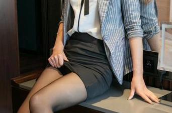 尤果网 – 个人作品集大揭晓：糖果让女神变成了街边的甜点，快来分享！