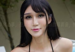 尤物馆 – 少年心事，在孟狐狸FoxYini的写真里，慢慢袒露。
