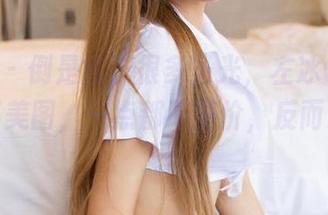 尤蜜荟 – 倒是省了很多圣光，左冰Queen的油亮美图，一点都不廉价，反而更吸睛。