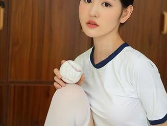 尤蜜荟 – 林茵茵醉心棉袜——她的迷一样的选择