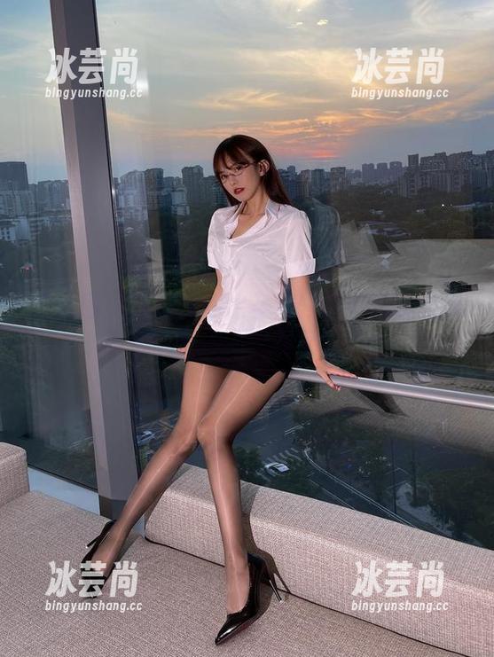 微密圈 - 张思允的比基尼：这个作品值得下载吗？冲动消费又到了！