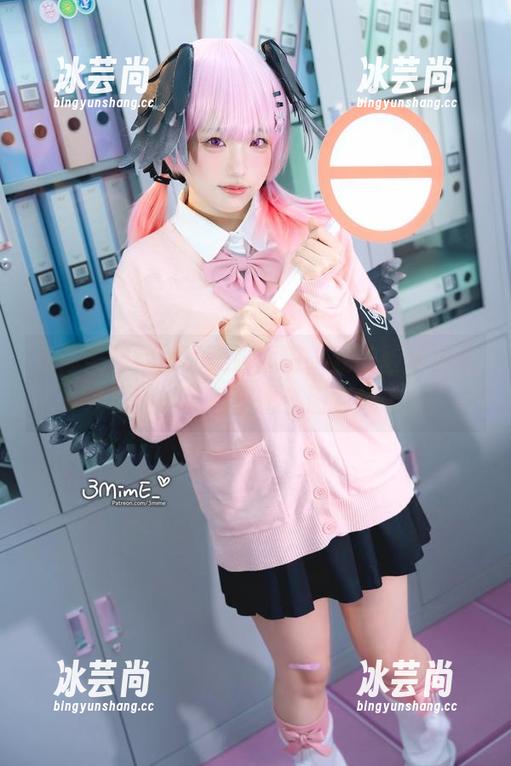 弥美Mime 在弥美Mime的美脚面前,我的鞋子根本没法和她的颜值比!图包捧上!
