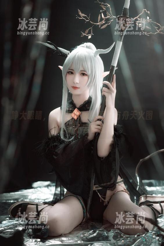 睁大眼睛，弥音音ww的明日方舟天火图片合集不容错过！