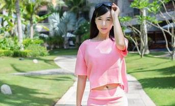 推女郎 – 定制礼服，冯雨芝又一次刷新了我的审美…不过，是用什么魔法啊？