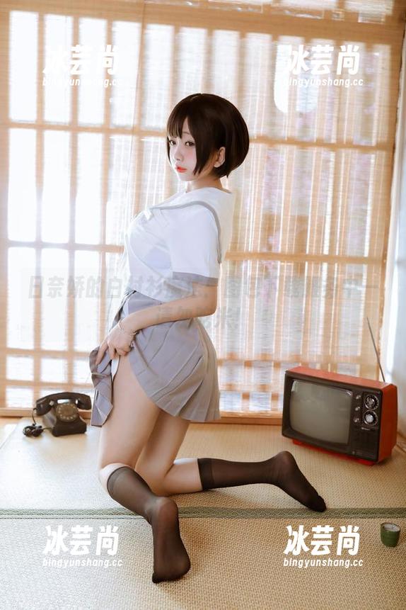 日奈娇的白衬衫魔法：图包下载服务中—请勿吃米！