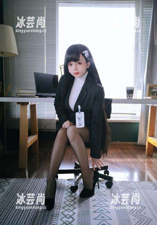 日奈娇化身52号技师，那个COS精选真的不想错过。