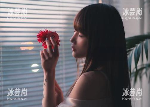 怎么能错过？星野咪兔的原图在线发售，收费定制值得尝试。