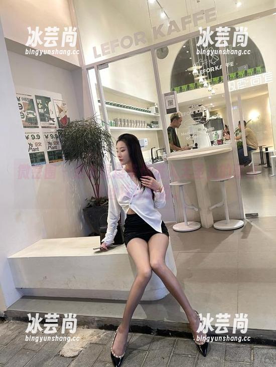 微密圈 - 是小逗逗带你进入无圣光的蕾丝黑丝袜狂想曲。