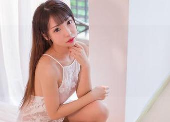 果团网 – 有没有人跟我一样，期待周妍希的浴室美图合集，每次都猜她会用几种洗浴产品？
