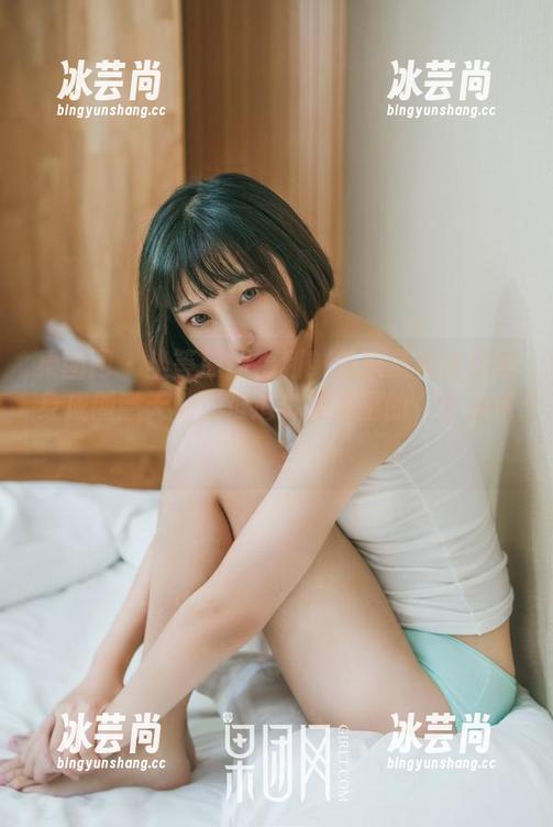果团网-莫雅淇 果团网 - 坐等原图福利!莫雅淇将客厅变身成创意天地,难道真是家里的‘艺术家’?