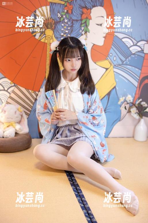 森萝财团 在森萝财团的黑丝性感女仆合集里,每一张都在说‘别看我太久哦’!